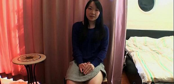 trendsHairy Japanese Slut Dickriding For Fun